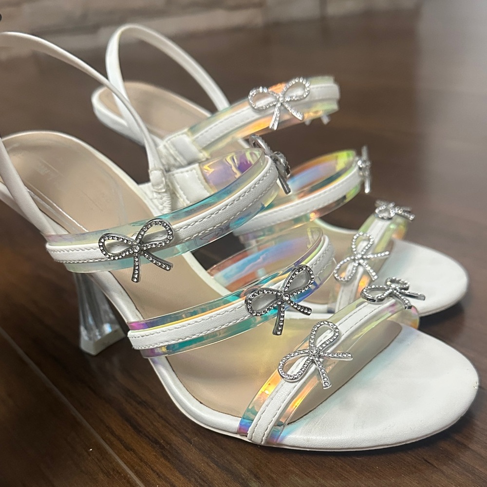 Call it Spring white Bow sandal heel!